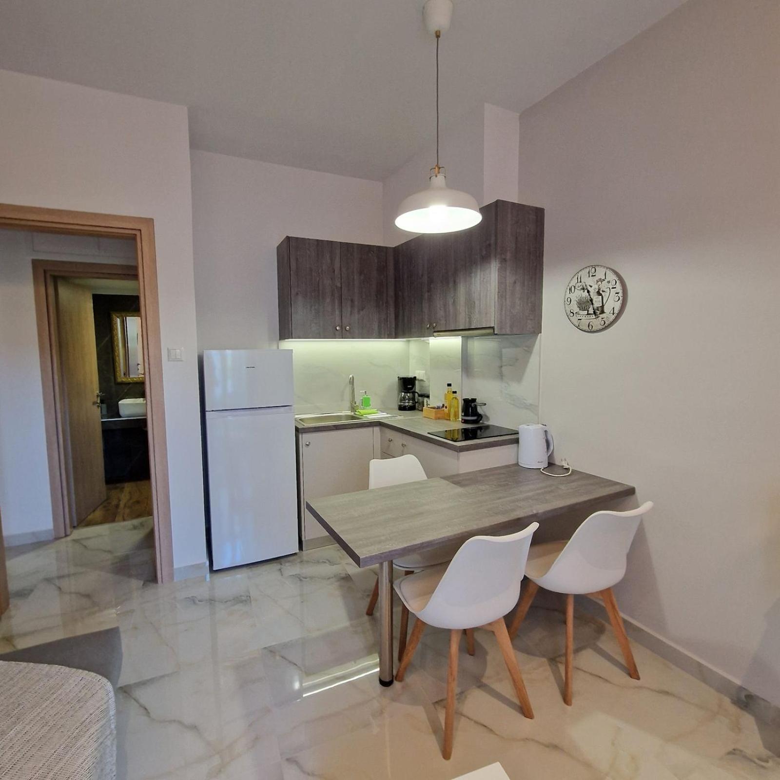 N&S Apartment B Едеса Екстериор снимка