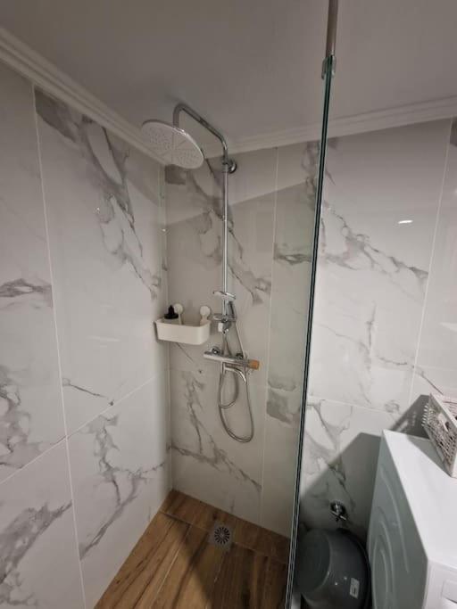 N&S Apartment B Едеса Екстериор снимка