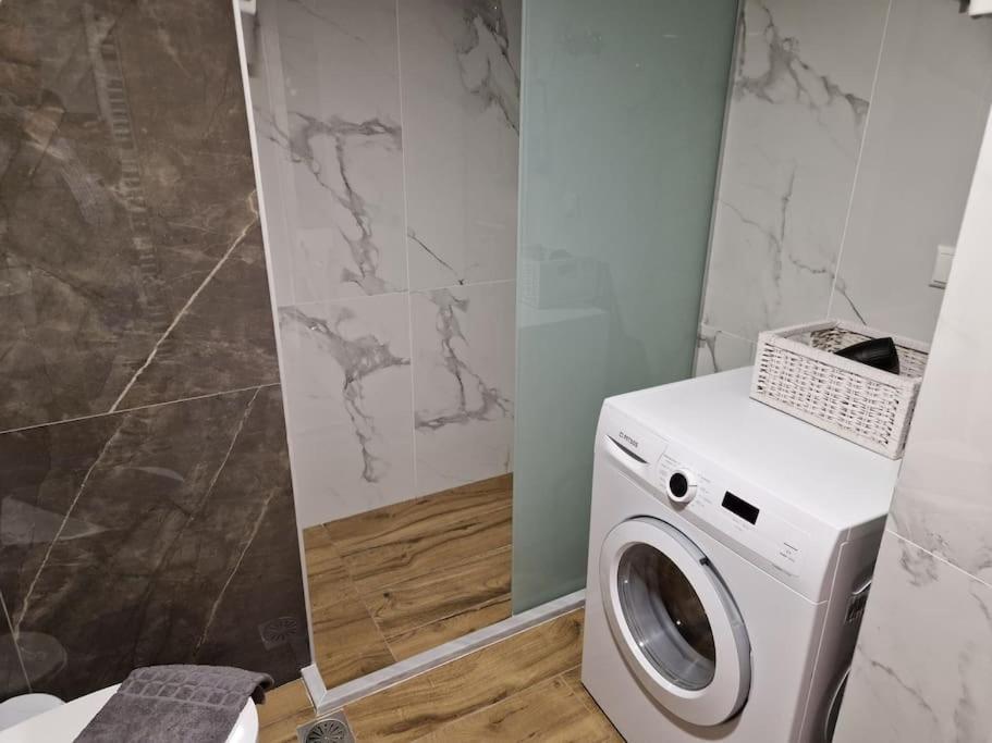 N&S Apartment B Едеса Екстериор снимка