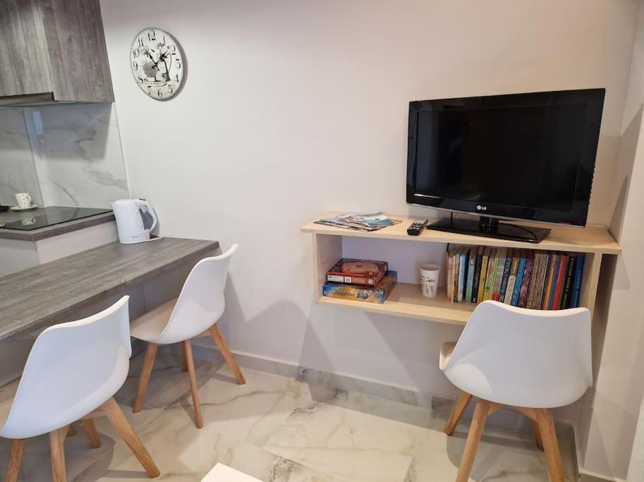 N&S Apartment B Едеса Екстериор снимка