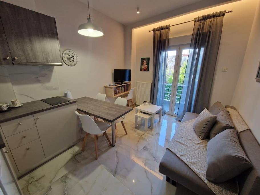N&S Apartment B Едеса Екстериор снимка